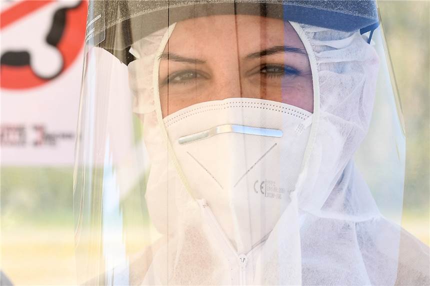 Corona-Schutzartikel aus Dortmunder Lagerhalle gestohlen Schutzmasken und -anzüge sowie Einweg-Handschuhe sind aus einer Lagerhalle in Dortmund gestohlen worden.