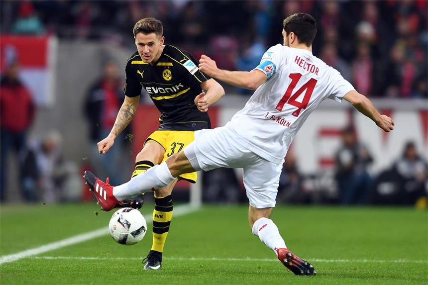 Durm und Castro schwach - Reus rettet Dortmund Schwacher Auftritt gegen Köln: Erik Durm (l.).