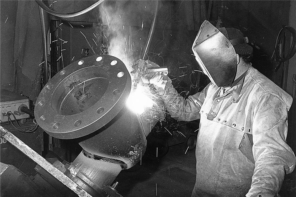 Schweißerarbeiten im Jahr 1984. 