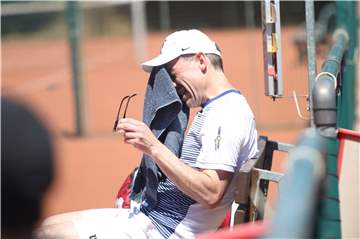 Schwitzen für die nächste Leistungsklasse: Nicht nur mit der Mannschaft können Tennisspieler wie der Selmer Frank Nitsche aufsteigen. Es geht zusätzlich in jedem Turnierspiel auch im Ranglistenpunkte, um eine Leistungsklasse nach oben zu kommen.