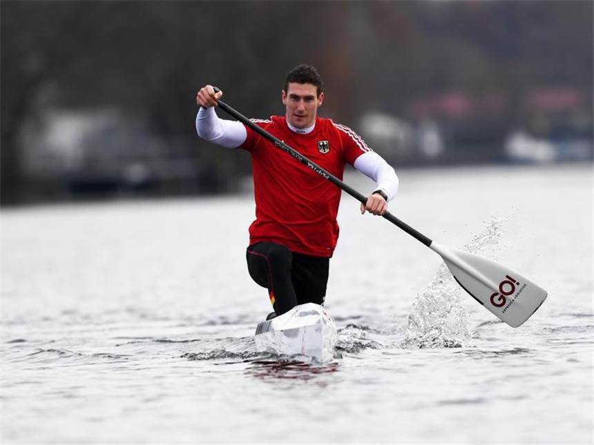 Deutsche Kanuten holen drei EM-Titel - Brendel siegt Sebastian Brendel gewann im Canadier-Einer in Plowdiw. Foto: Ralf Hirschberger