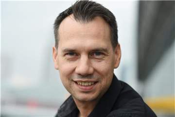 Sebastian Fitzek weiß viel über Kreuzfahrtschiffe. Foto: Uwe Zucchi