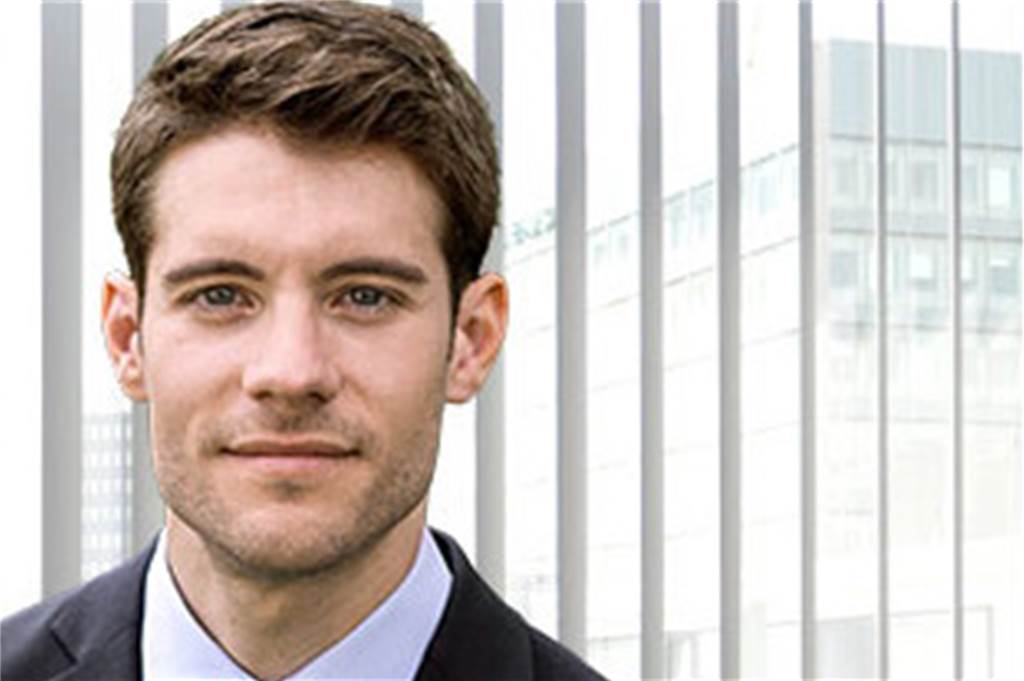 Arbeitsrechtler sagt: Bei Real-Übernahme eher nichts zu befürchten Sebastian Fricke, Rechtsanwalt und Fachanwalt für Arbeitsrecht der Kanzlei Schaefermeyer in Dortmund