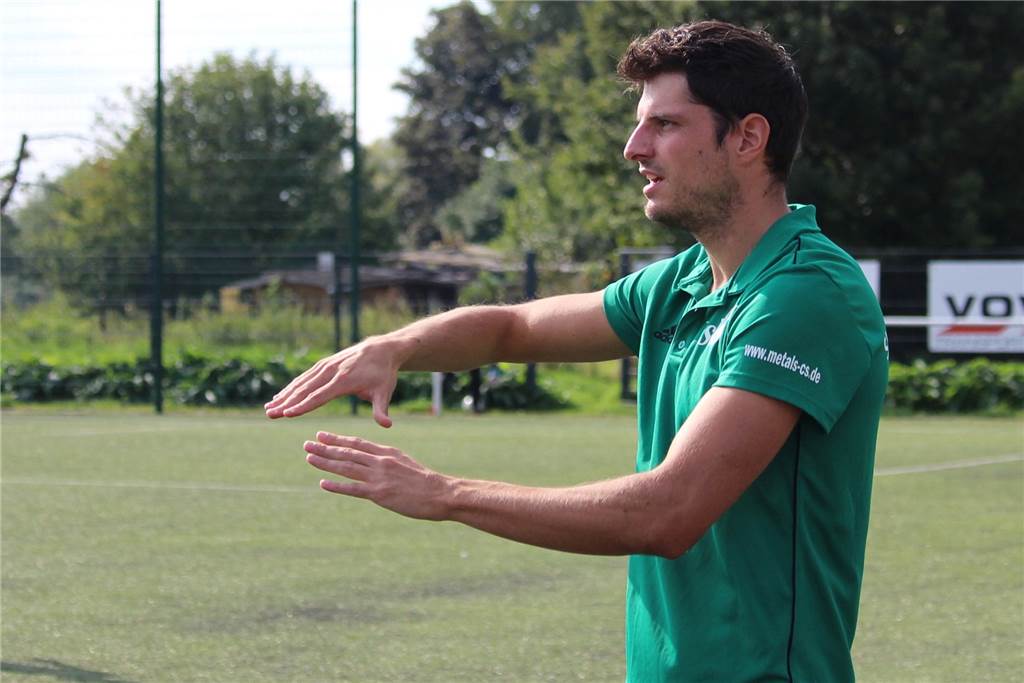 Bausenhagener Kaderplanung steht, aber: „Wir legen uns kein faules Ei ins Nest“ Sebastian Hoffmann gibt auch in der kommenden Saison beim SV Bausenhagen die Richtung vor.