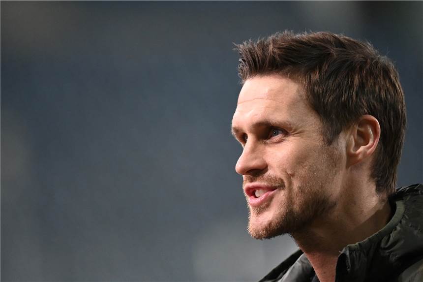 BVB-Lizenzspielerleiter Sebastian Kehl: „Uns alle umtreibt eine gewisse Unsicherheit“ Sebastian Kehl, Leiter der Lizenzspielerabteilung von Borussia Dortmund, spricht über den Umgang des BVB mit der aktuellen Corona-Lage.