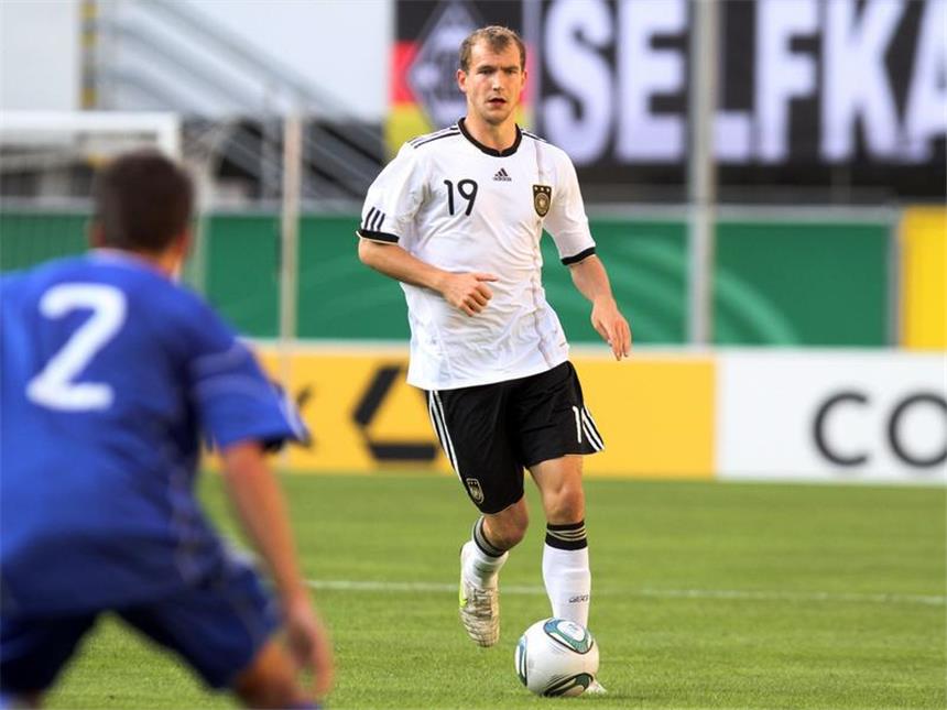 Hertha-Profi Neumann fällt für U-21-Länderspiel aus Sebastian Neumann zog sich einen Syndesmosebandriss zu. Foto: Oliver Krato