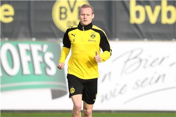 Sebastian Rode wird erst in der kommenden Saison wieder auf dem Platz stehen.