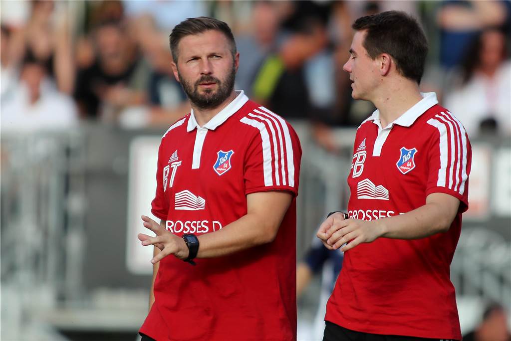 Tyrala anaylsiert das Derby Bövinghausen gegen ASC Sebastian Tyrala (l.) kennt beide Derby-Giganten gut.