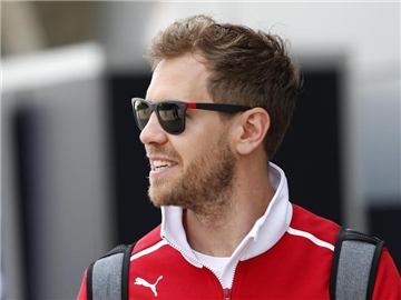 Sebastian Vettel hält weiterhin Mercedes für den Favoriten. Foto: Toru Takahashi