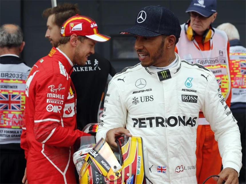 Hamilton holt Pole vor Räikkönen und Vettel Sebastian Vettel hatte in der Quali gegen Lewis Hamilton keine Chance. Foto: Frank Augstein