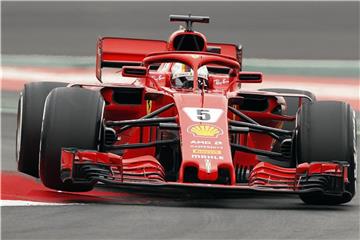 Sebastian Vettel taufte seinen neuen Ferrari Loria. Foto: Francisco Seco/AP
