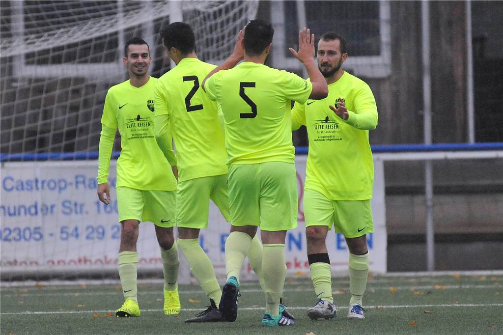 Sechs Tore durfte die Eintracht Ickern bei der Spvg Schwerin II bejubeln. Wie hier nach dem Treffer zum 1:1.