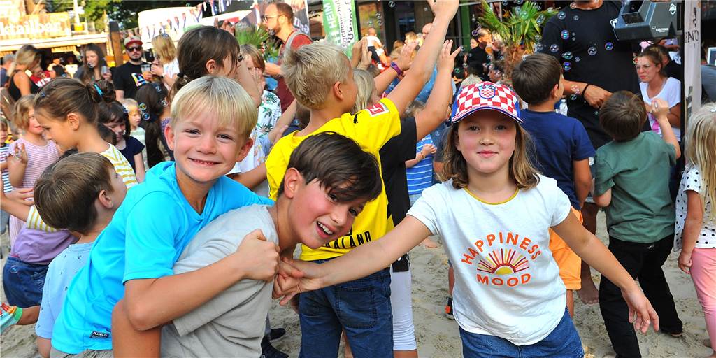 Ein Fest für die ganze Familie: „Schwerte karibisch“ in vielen Bildern Seifenblasen, gute Musik und viel Spaß mit den Freunden: Was braucht es mehr für einen gelungenen Nachmittag?