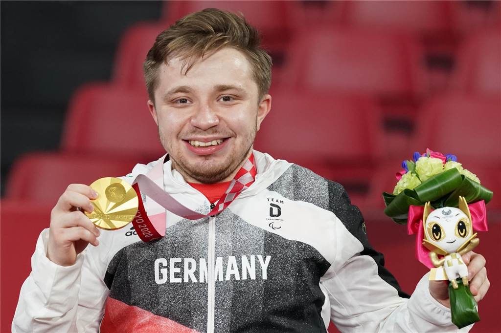 Paralympics-Sieger beeindruckt „Fußgänger“ in Castrop-Rauxel Seine Qualifikation zu den Paralympics erspielte Valentin Baus mit seinem ersten Europameistertitel 2019 in Helsingborg. In Tokio gewann er das Finale gegen Cao Ningning mit 3:2 nach Sätzen.