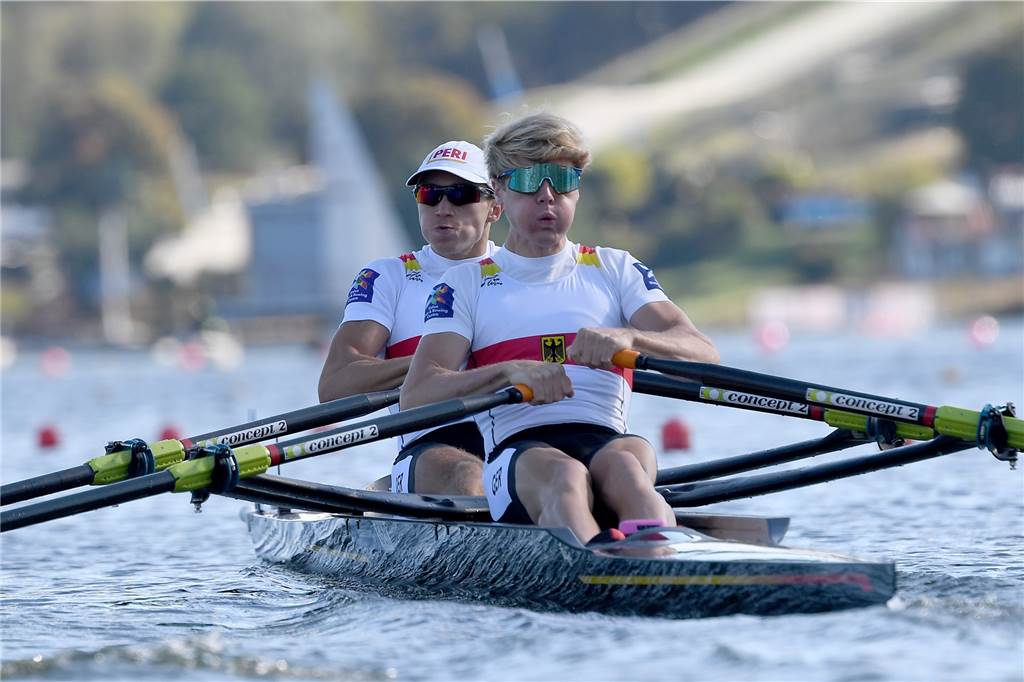 Jason Osborne fährt eine Rad-WM mitten im Ruder-Trainingslager Seine Sportlerkarriere startete der Dorstener (v.) als Ruderer.