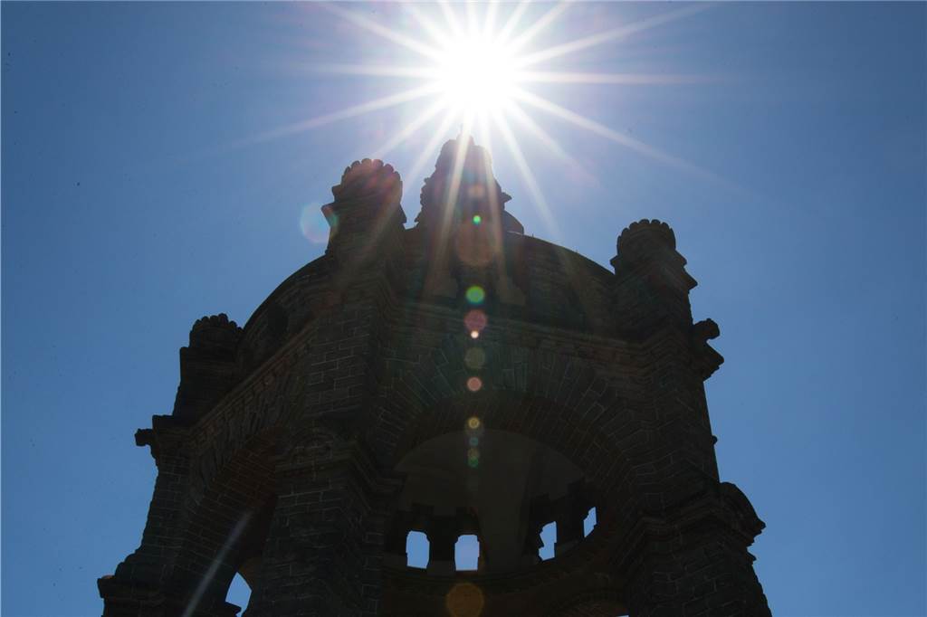 Porta Westfalica: Das wortwörtliche Tor zu Westfalen Seit 125 Jahren zieht das Kaiser-Wilhelm-Denkmal große Besucherströme an.