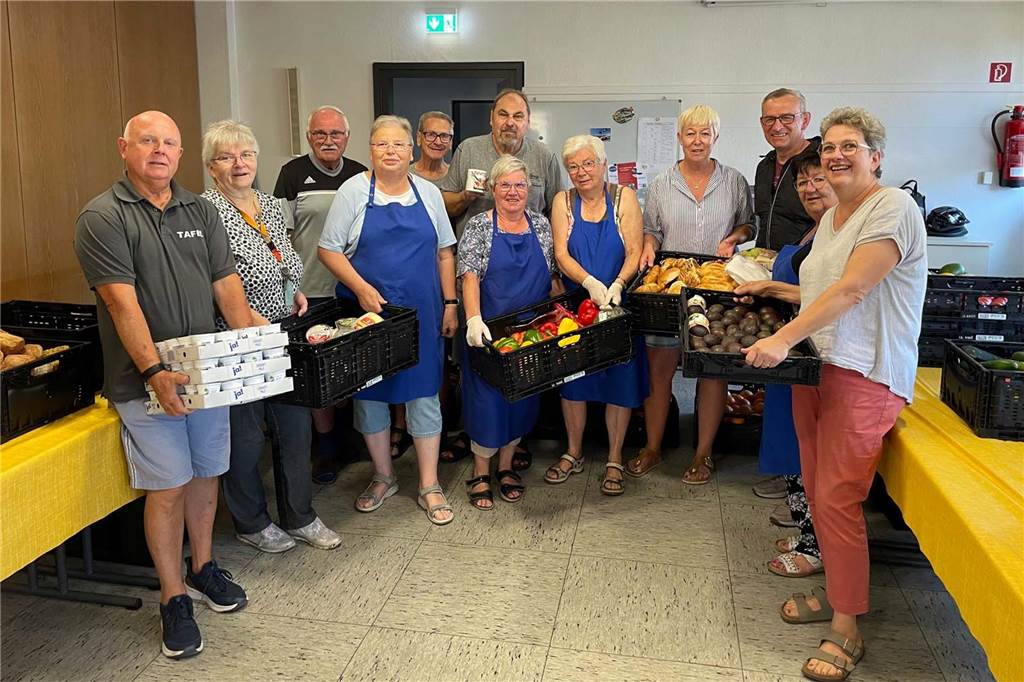 15 Jahre Tafel in Selm: 100 Haushalte nutzen Hilfe regelmäßig Seit 15 Jahre arbeiten ehrenamtliche Helferinnen und Helfer für die Ausgabestelle der Selmer Tafel und geben Lebensmittel an Bedürftige heraus.