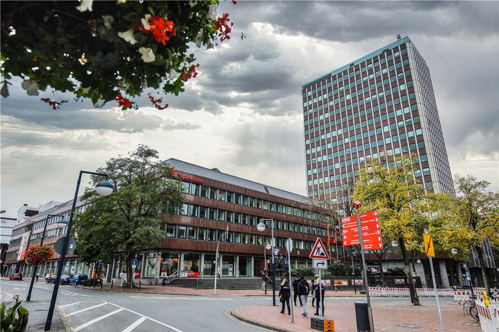 Der erste Tresor der Sparkasse Dortmund stand in einem Schlafzimmer Seit 1968/69 liegt der Hauptsitz der Sparkasse Dortmund zwischen Freistuhl und Katharinenstraße.