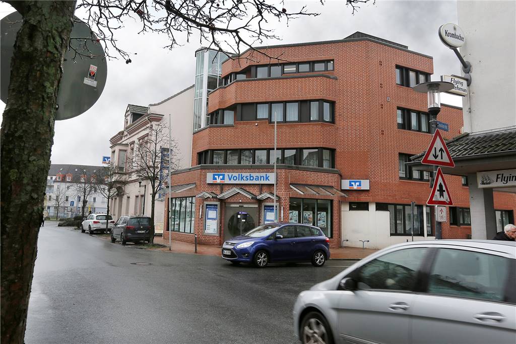 Volksbank Kamen-Werne fusioniert mit der Dortmunder Volksbank Seit 1990 bilden die Volksbanken Kamen und Werne einen Zusammenschluss. 30 Jahre später wird die Fusion mit Dortmund eingeleitet. Der Standort an der Bahnhofstraße in Kamen bildet eine von zwei Hauptstellen. Auch der Standort in Werne ist Volksbank-Hauptstelle.