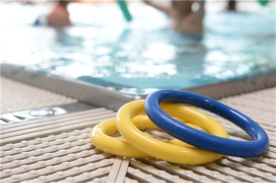 Seepferdchen wird schwieriger: Immer weniger Schwimmer, aber die Anforderungen steigen