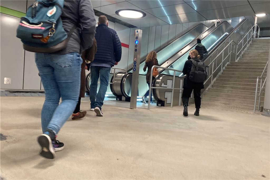 Von Phoenix-See bis Rathaus: So ging es 2022 auf großen Baustellen voran Seit dem 2. November sind die umgebauten südlichen Zugänge zur U-Bahn-Station Hauptbahnhof freigegeben. Der Boden ist nur provisorisch gestaltet.