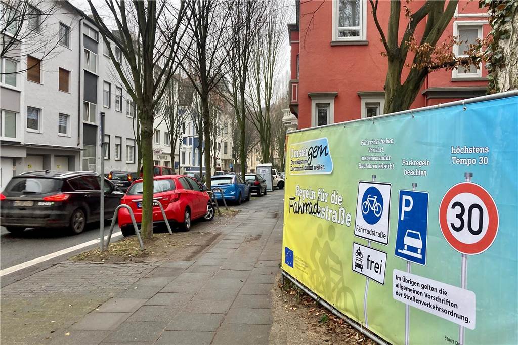 Acht Velorouten stehen fest - eine macht noch Probleme Seit Dezember 2021 ist die Arndtstraße im Kaiserstraßen-Viertel bereits eine Fahrradstraße mit Vorrang für Radfahrende.