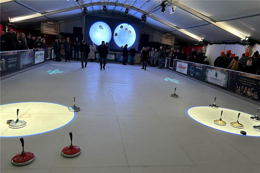 Riesengroße Nachfrage: Eisstockmasters könnten 2024 noch größer werden Seit Dienstag findet die Zwischenrunde des Events im Rahmen des Dorstener Winterzaubers statt.