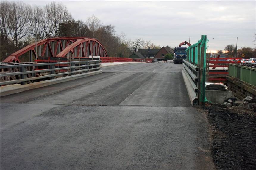 Lippebrücke: Geh- und Radweg zwischen Werne und Bergkamen nun freigegeben Seit Ende November 2020 war es bereits möglich, die neue Brücke mithilfe provisorischer Fahrbahnanschlüsse zu nutzen.