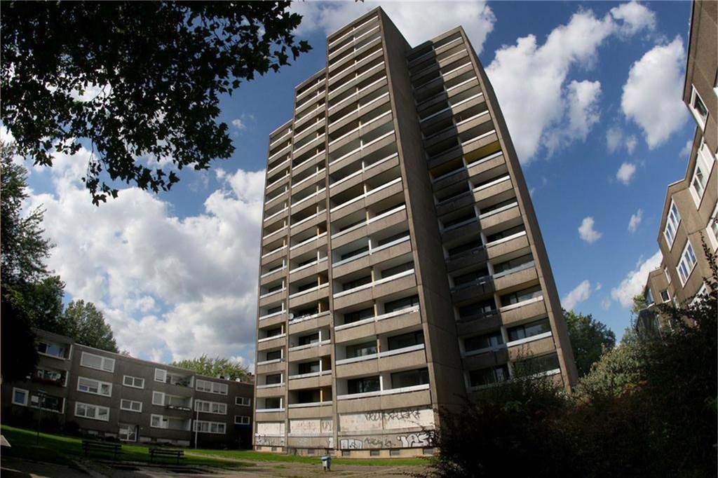 Architekt will „Horror-Hochhaus“ in der Nordstadt vor Abriss bewahren Seit fast 20 Jahren steht das Hochhaus an der Kielstraße leer, wurde so zum „Horrorhaus“. Jetzt soll es abgerissen werden.