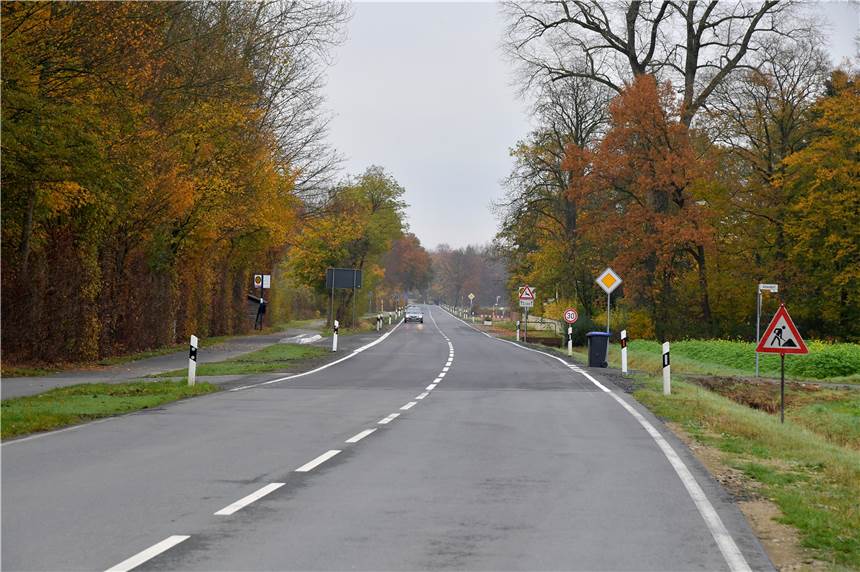 Straße nach Capelle wieder frei, jetzt sind Kreisverkehre in Südkirchen dran Seit Freitagabend rollt der Verkehr auf der L 671 zwischen Nordkirchen und Capelle wieder.