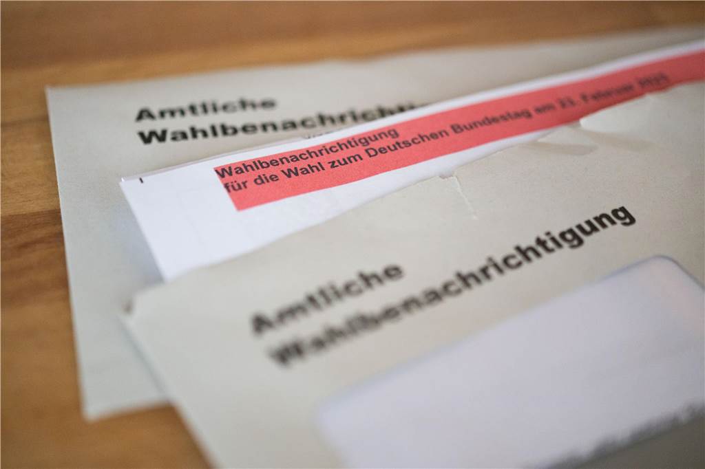 Umschlag mit Wahlbenachrichtigung