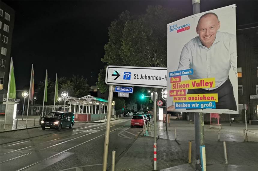 Über Nacht haben die Wahlplakate Dortmund erobert Die ersten Wahlplakate hängen schon.
