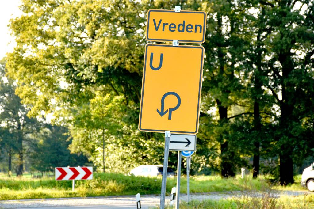Thyssengas baut bei Wüllen: Sanierung zieht sich viel länger hin als gedacht ein Schild am Straßenrand