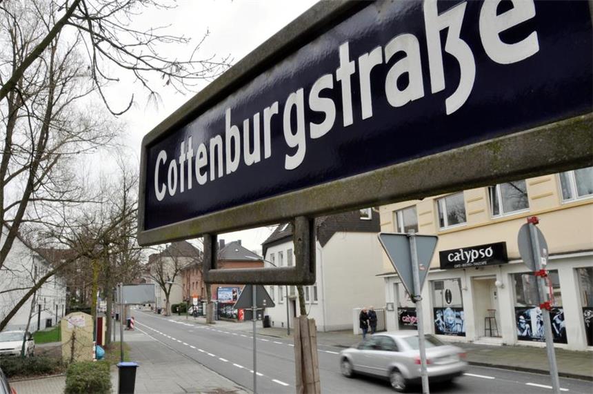 Bauarbeiten an Cottenburgstraße sind beendet Seit Montag ist die Cottenburgstraße wieder geöffnet. Monatelang war sie zuvor gesperrt.