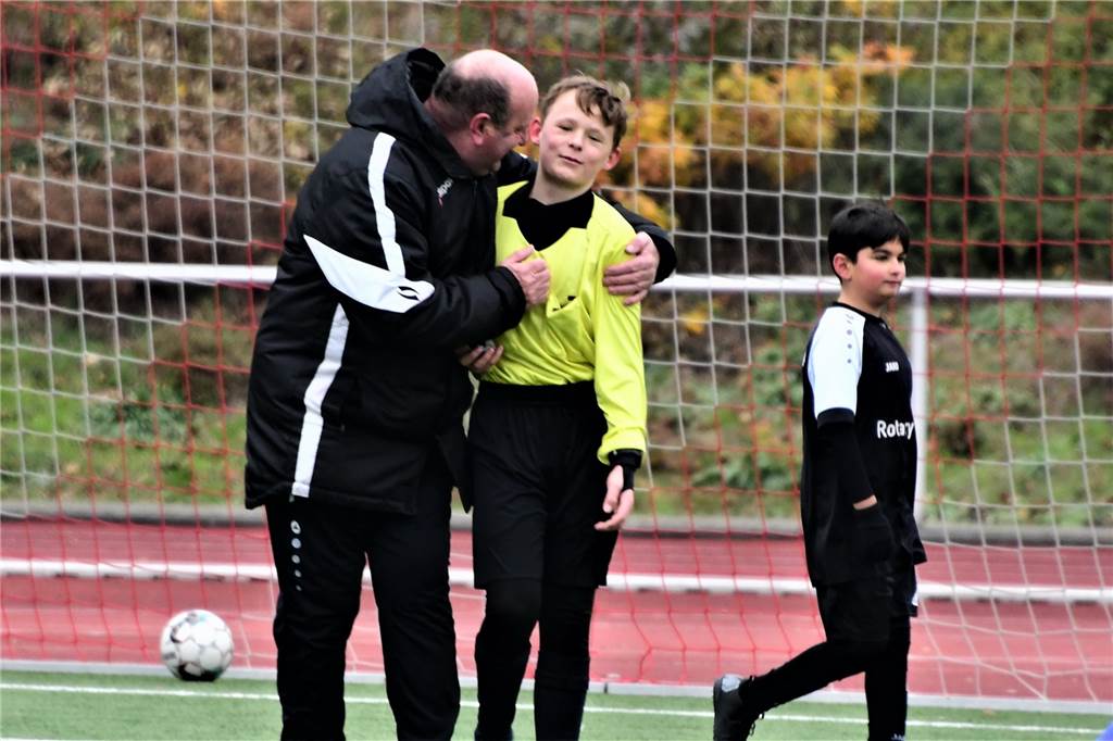 Seit Oktober ist der erst 15-jährige Castrop-Rauxeler Gianluca Mücke (Arminia Ickern) Schiedsrichter.