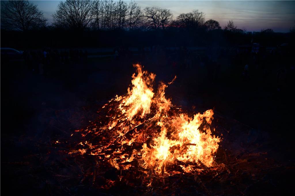 Seit über 40 Jahren organisieren die Pfadfinder das Osterfeuer in Nordkirchen.