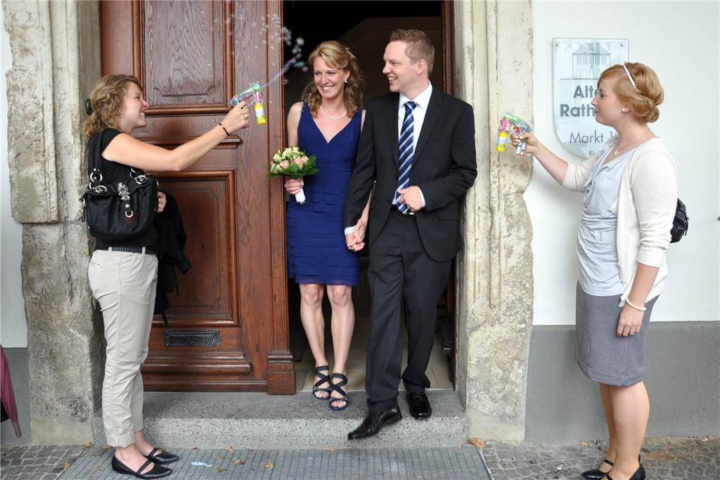 In der Maschinenhalle der Zeche Dorsten kann bald auch sonntags geheiratet werden Seit vielen Jahren ist auch das Alte Rathaus am Marktplatz ein beliebter Trauungsort in Dorsten.