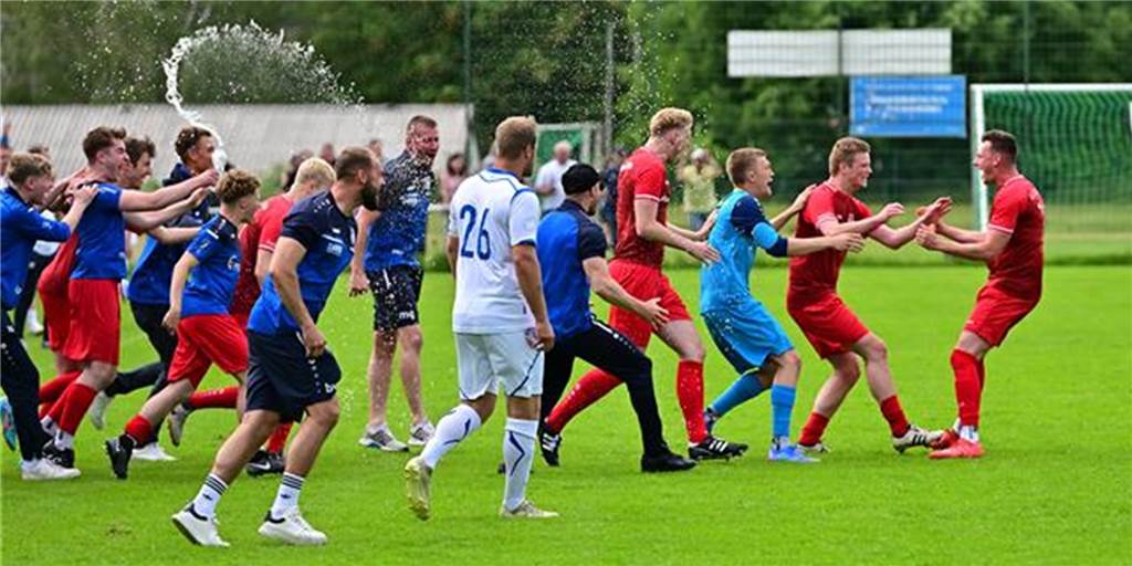 Wer steigt auf, wer steigt ab im Kreis RE? Die Entscheidungen zum Nachlesen Sekunden nach dem Schlusspfiff knallten bereits die Sektkorken: Mit einem 4:2-Sieg in Hochlar machte Concordia Flaesheim den Bezirksligaaufstieg perfekt.