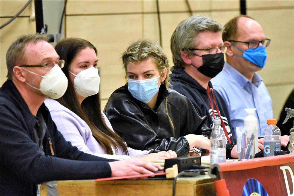 Verblüffende Lösung - ein Verein testet seine Mitglieder selbst auf Corona BSV Wulfen - Hertener Löwen, Kampfgericht