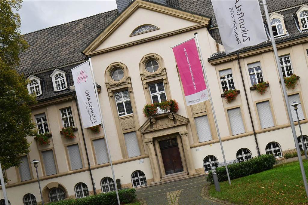 Selms Altschulden könnten auf 124 Millionen Euro steigen Selm droht, was Altschulden betrifft, noch weiter in Schieflage zu geraten
