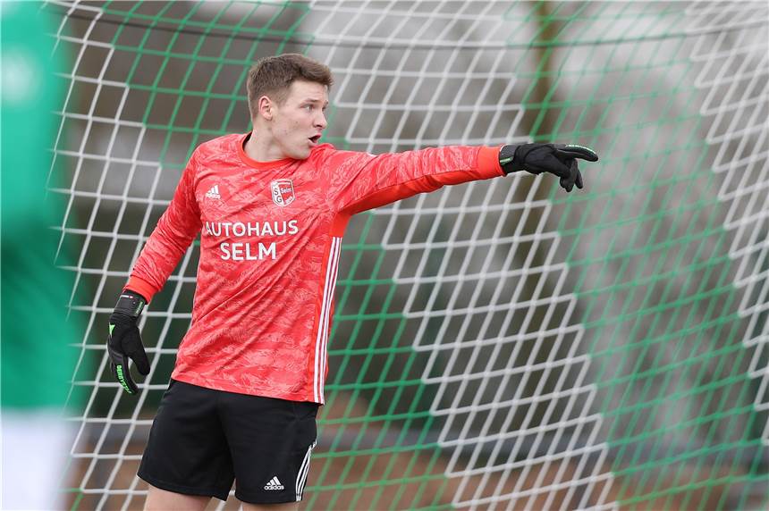 Zwei Drittel sind für Saisonabbruch - jeder Dritte würde annullieren Selms Nils Böckenbrink - ob er in der Saison 2019/20 noch einmal zwischen den Pfosten steht, hängt auch von der Entscheidung des Verbandes ab, wie es weitergeht.