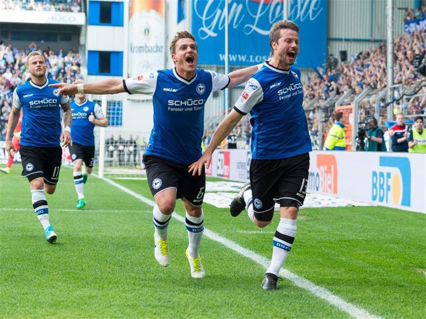Heftiger Rückschlag für Eintracht Braunschweig Sensationell: Arminia Bielefeld hat Eintracht Braunschweig mit 6:0 abgefertigt. Foto: Guido Kirchner
