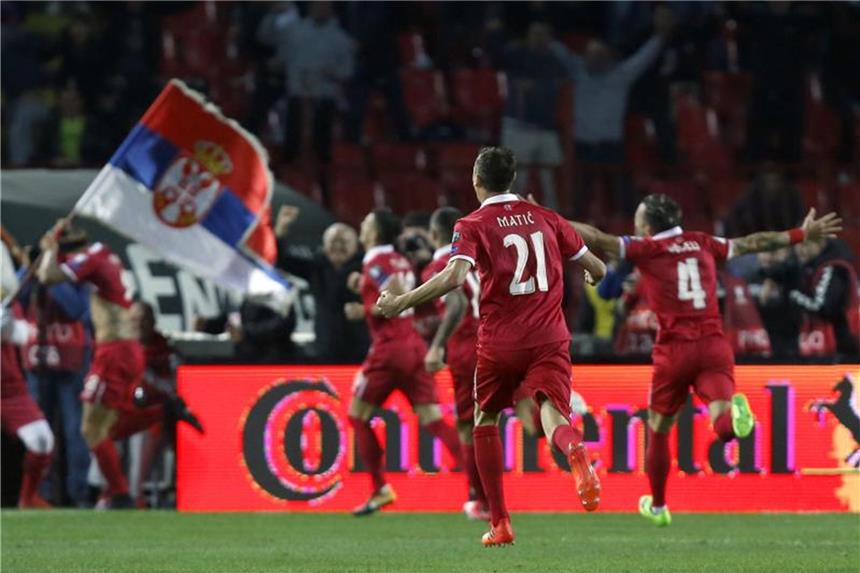 Serbien fährt zur WM nach Russland. Foto: Darko Vojinovic