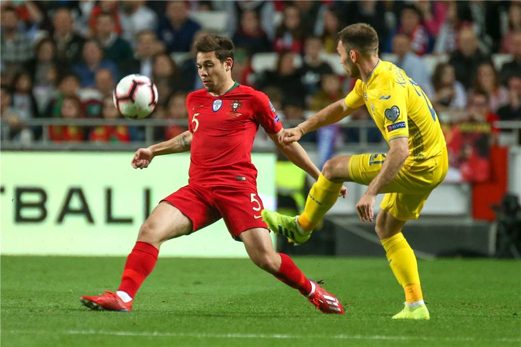 Diese BVB-Spieler sind international im Einsatz Serbien und Litauen heißen die Gegner für Portugal mit Raphael Guerreiro.