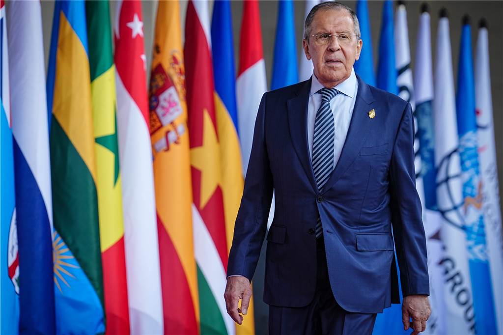 G20-Gipfel auf Bali: Erklärung mit scharfer Kriegskritik gegen Russland Sergej Lawrow, Außenminister von Russland, kommt zum G20-Gipfel.