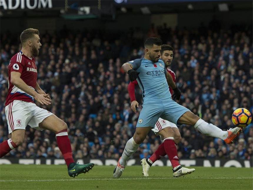 Liverpool mit 6:1 an Spitze - Arsenal und ManCity remis Sergio Agüero erzielte den Treffer für Manchester City. Foto: Peter Powell