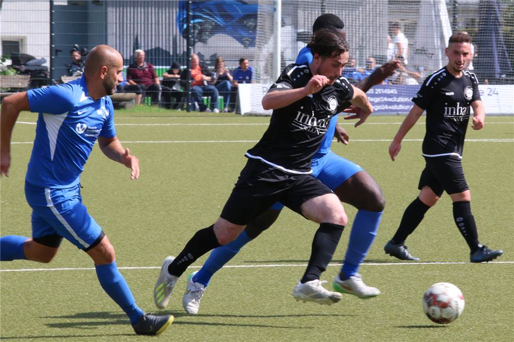 Rot wegen Beleidigung: VfL Kamen kassiert schallende 1:9-Ohrfeige vom Königsborner SV Serkan Gül markierte zwischenzeitlich das 1:2 für den VfL Kamen im Match gegen den Königsborner SV.
