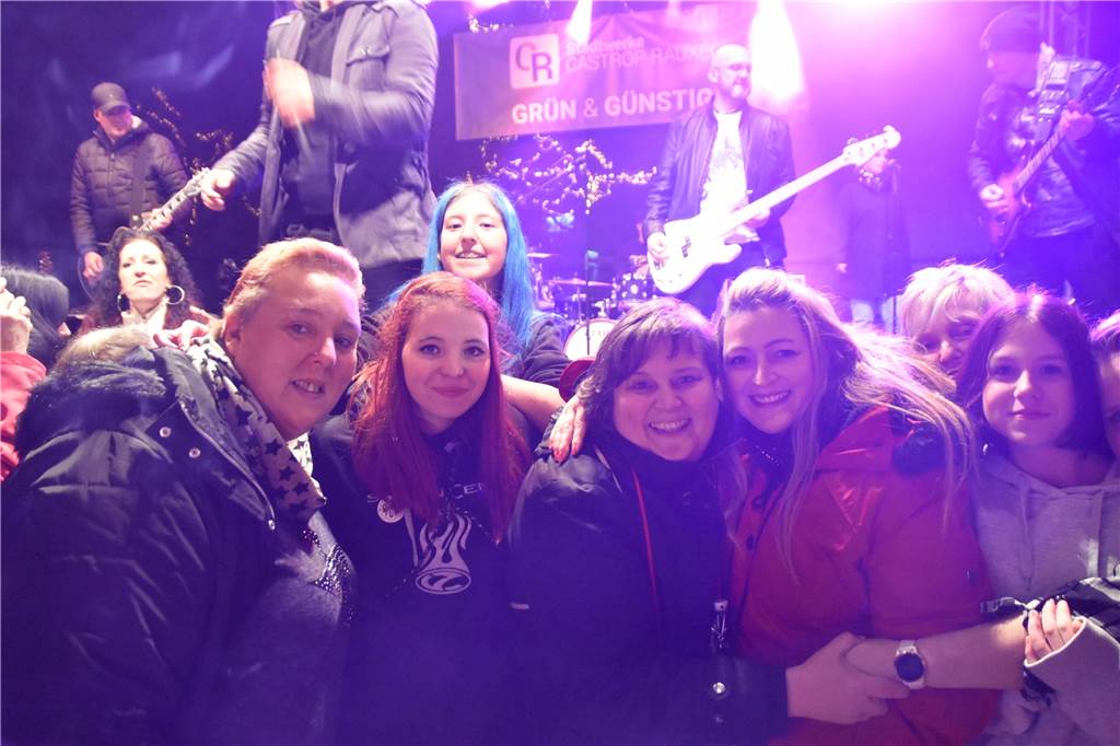 Seven Cent am 26.11.2022 auf der Bühne bei Ab ins Zelt Open Air