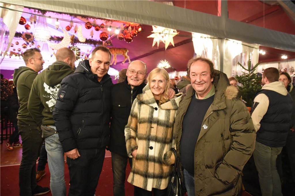 Seven Cent am 26.11.2022 auf der Bühne bei Ab ins Zelt Open Air