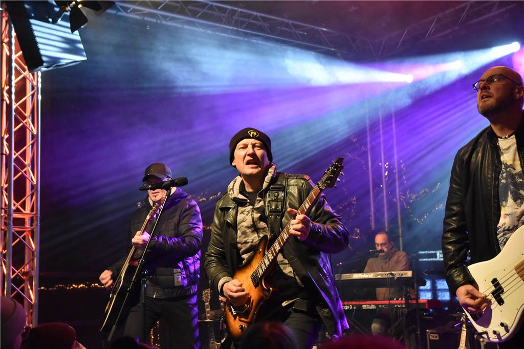 Seven Cent am 26.11.2022 auf der Bühne bei Ab ins Zelt Open Air